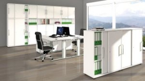 Schiebetürenschränke als Büro-Raumteiler