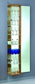 exklusiver Gläser-Spiegelschrank
