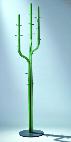 Standgarderobe in Kaktusform