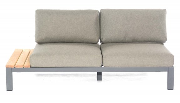 bequemen Gartencouch mit Polsterkissen