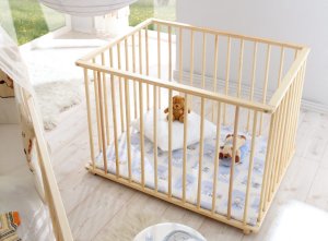 Kiefernholz-Laufstall für Babys und Kleinkinder
